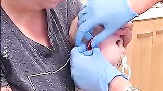kid hearing mamas voice for the first time