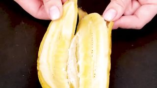 Menanam buah pisang
