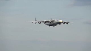 100 planes landing and take off in 1 HOUR! The best of plane spotting 2018!