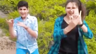 Ek bar nahin bar bar dekha hai status