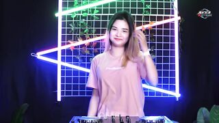 DJ LEPAS JEDAG JEDUG !! (Pikiranku Lepas Melayang Layang) VIRAL TIKTOK 2023 full bass