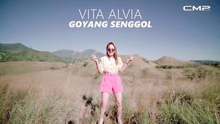 DJ viral VITA ALVIA - GOYANG SENGGOL (OFFICIAL MUSIC VIDEO) - DJ REMIX CEPAK CEPAK JEDER TERBARU 2023.