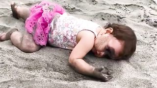 family sunday at the beach