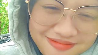 Jalan jalan dengan pacar