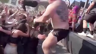 DANCING FIGHT WENT VIRAL