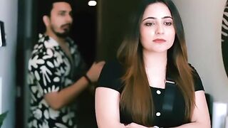 Jub Bivi Ko Gussa Aaiy Too Aisa Huta Haiy