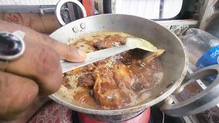 Aaj Fish Curry ban Hi Gaya Truck mai Sunday Special ???? || Cooking inside the truck