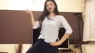 Cute Girls Dancing