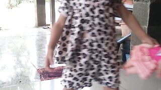 Neng una pnya maenan boneka baru guys dapat hadiah dari mamah