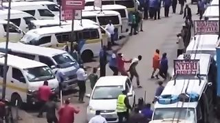 MOB JUSTICE ATACK A THIEF ON STAGE