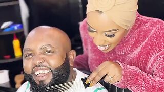 NICE COMB FOR BEARD WENT VIRAL