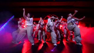 VI AMElI __  CHOREO