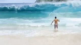 Watch out for those big waves!