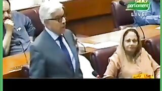 خواجے کی نفرتیں پاکستانیوں سے