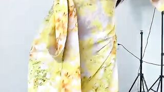A yellow shirt that can seal the gods