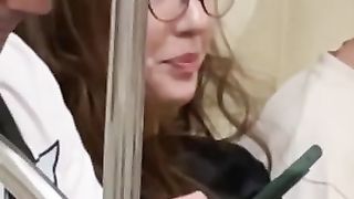 Girls In The Subway-- _ Cucumber Prank(720P_HD).