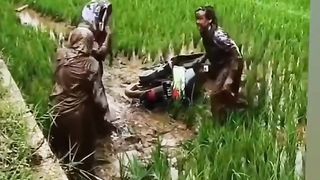 Girls funny video 2