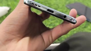 Mobile phone selar