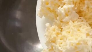 Рецепты# кулёчки с сыром из колбасы