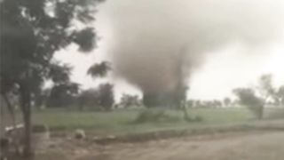 پاکستان میں مٹی کا حیرت انگیز بگولہ نمودار  #hdnewskharian #shorts #shortvideo
