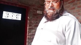 ہم نے گلاب کے پودے کہاں جاکر لگائے