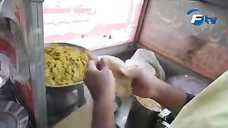 Pakistani more costly samosa,Faisal Abads delicious