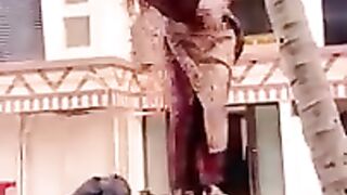 Abaiy Yeah Keya Hogeya Haath Bhee Gaib