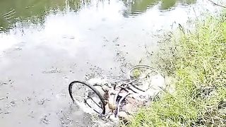 FUNNY BICYCLE WITHOUT BRAKES ON REELS