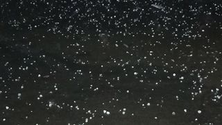 Snow ice ball https://youtube.com/@pakistanisairsapatee