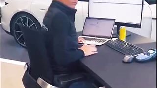 Viral videos look at this Scare Prank