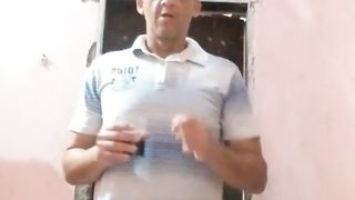 Eu tô bebendo é café
