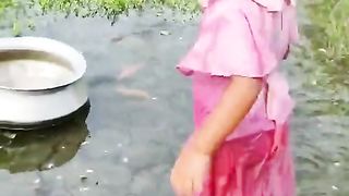 THE LITTLE GIRL AK FISH KACHIR