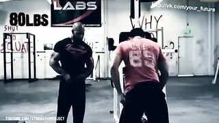 CT Fletcher Плюшевая борода - Качаем грудь