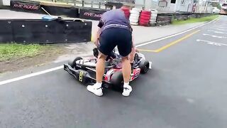 Cooking Chicken on a Go Kart ????????????