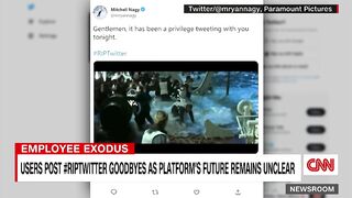 See how Elon Musk is responding to mass Twitter employee resignations