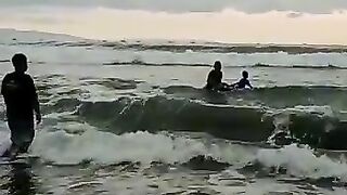 Raden maen Surfing
