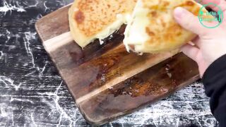 Pain au fromage à la poêle en 15minutes avec 4 ingrédients ???? Sans levure, sans pétrissage????????‍????