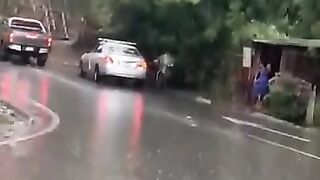 Faite entendions a l'eau