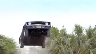 Idiotas conduciendo barcos capturados por la cámara 5