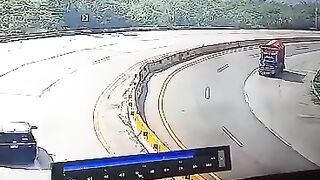 Motor pe bus acdent