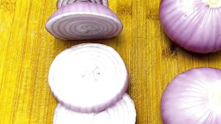 Easy-to-Learn Tutorial on Making Onion Egg Pancakes