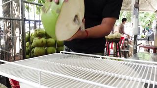 Amazing Speed Coconut Cutting Skills! Fresh Coconut Juice | Cambodian Street Food