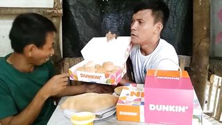 Dunkin Donuts Daw?????Pandesal Pala laman????Ang Daya Talaga ni Bemaks????