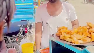 Video me kitna mahnt hy