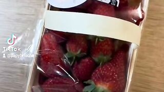 Brochettes de fraises comme à la fête foraine