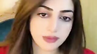 আমি কিভাবে লাইভে কথা বলে মজা মারি pakistani  girls live