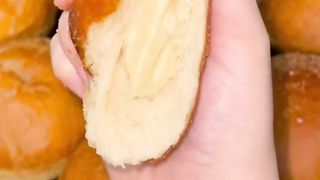 Beignets à la crème.