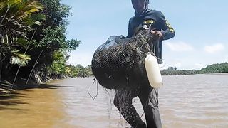 sampai keletihan!!hari ini ketemu sarang udang galah yang luar biasa melimpah #110