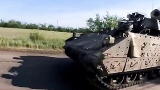 БРАДЛИ СРЕЩУ РУСКИ ТАНКОВЕ