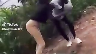 I WONDER WHAT MAKES PEOPLE FIGHT